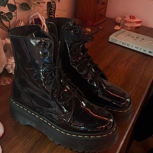 Platform doc martins